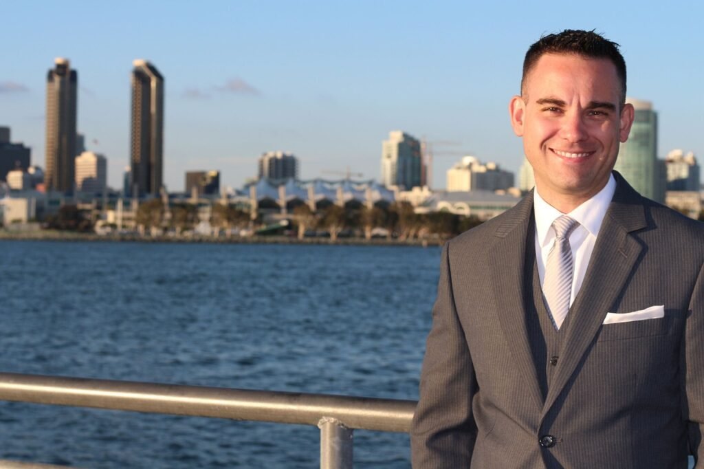 businessman-481113_1280.jpg